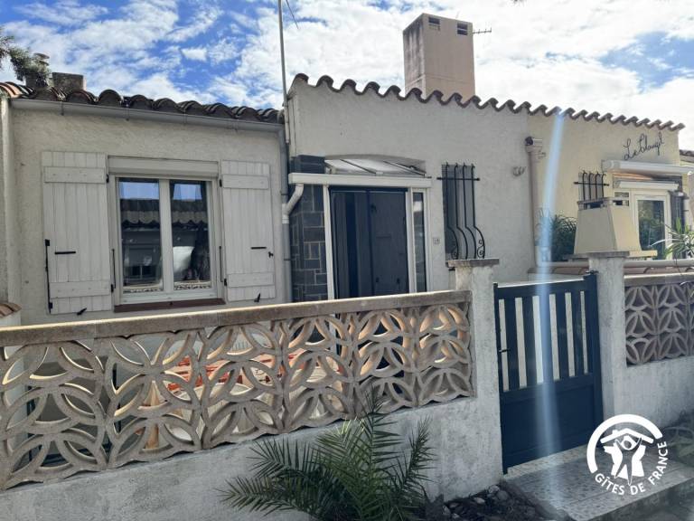 Gite with grill, patio & yard — photo 2