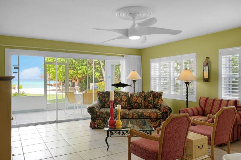 Resort West Bay