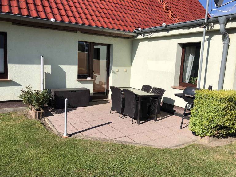 House with terrace, barbecue & yard | Pets allowed — photo 2