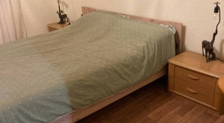 Große Unterkunft 100 m ein Schlafzimmer Gemeinschaftssee Kuche Internet Essbereich Waschmaschine Spu in Duisburg