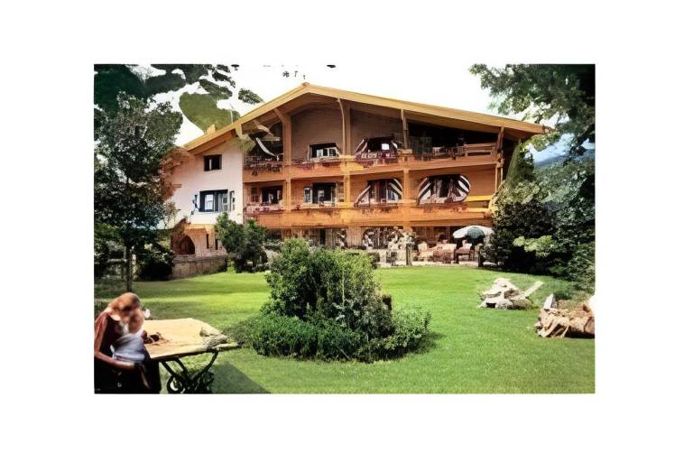 Serviced apartment with sauna, garden & terrace | Dogs allowed in Altenmarkt im Pongau