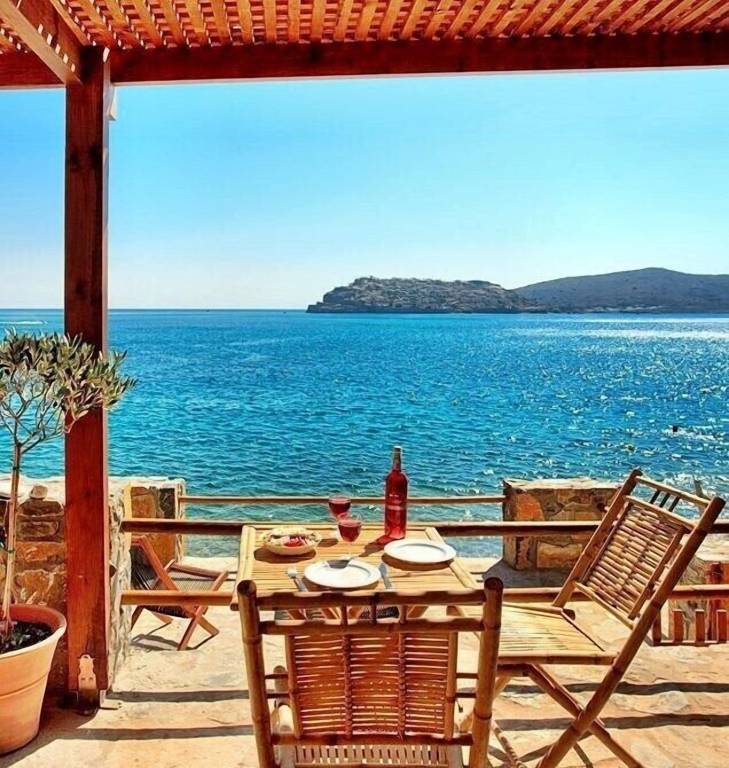 Cottage Plaka