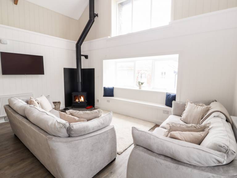 Cottage with yard | Beach view — photo 4
