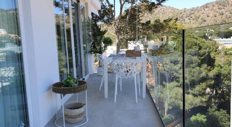 Apartment with patio, garden & private pool | Next to the beach | Good for workation | Pets are welcome — photo 4