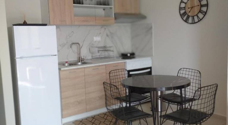 Holiday apartment with yard & grill — photo 5