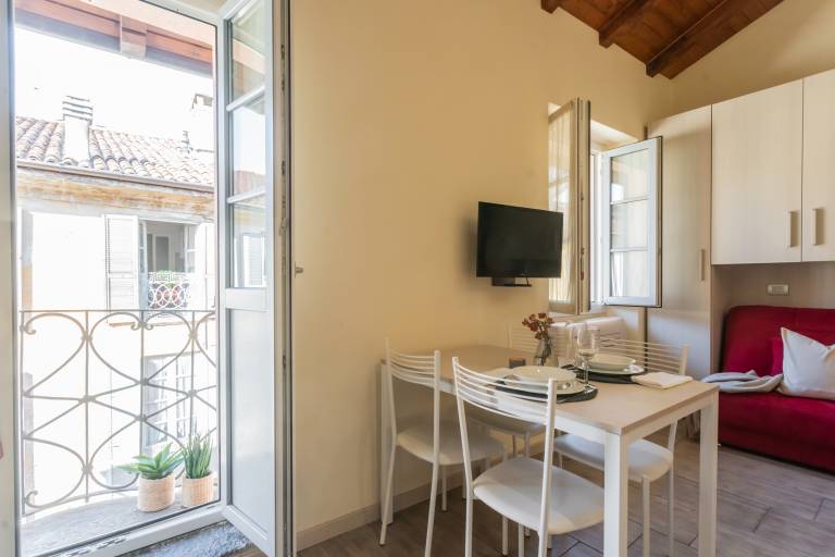 Holiday apartment | Near Como Cathedral | Panoramic view | Dogs allowed — photo 3
