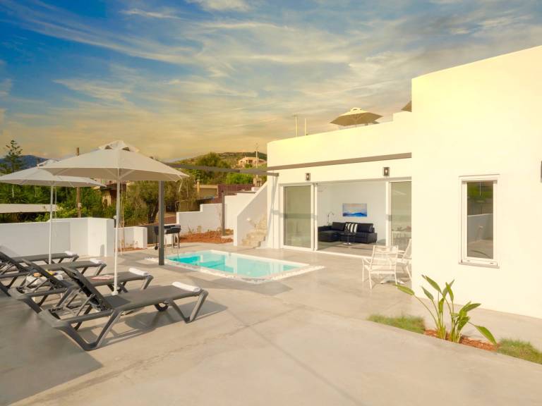 Villa Paradiso 2 with private pool