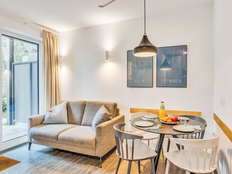 Child-friendly apartment with pool, barbeque & terrace | Nature view | Pets allowed — photo 2
