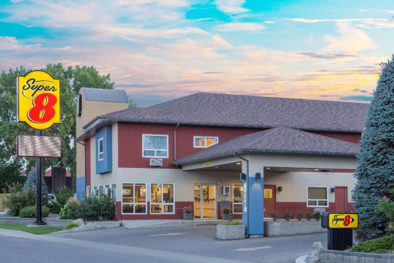 Super 8 By Wyndham Lethbridge in Lethbridge, AB