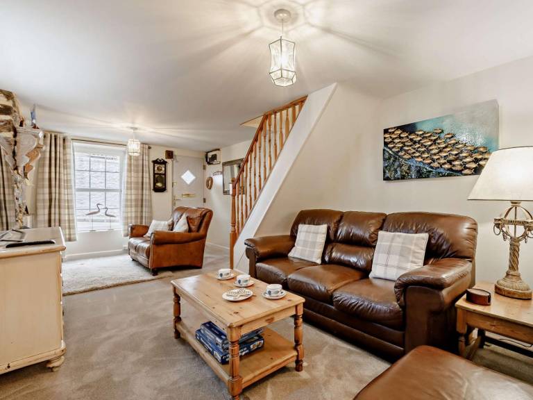 Fully equipped lovely cottage with garden | Water view | Pets allowed — photo 2