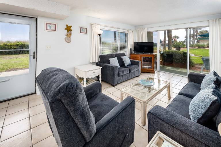 117 - 1BR/1 Bath at Seaspray Condos on Okaloosa Island, Fort Walton Beach, Fl — photo 2