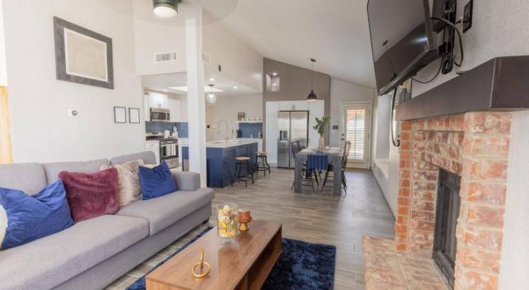 Big rental apartment | Pets are welcome in El Paso, TX
