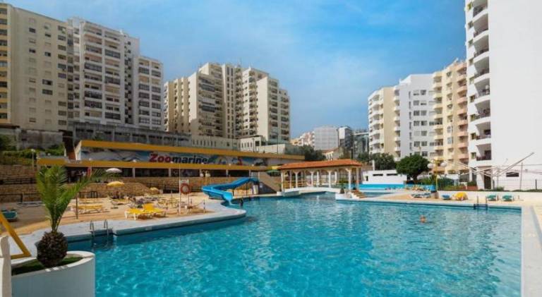 Vacation home with pool in Portimão