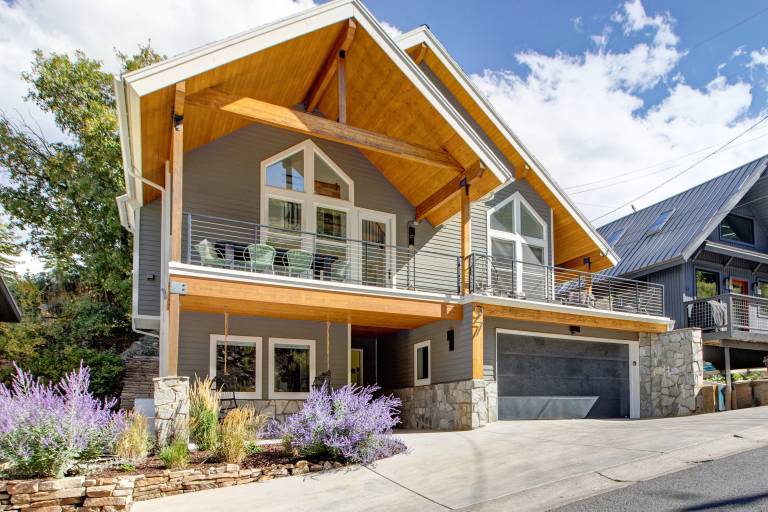 Walk to Main Street with Hot Tub, Fire pit & BBQ! in Park City, UT