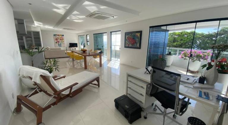 Serviced apartment with pool, terrace & garden — photo 2