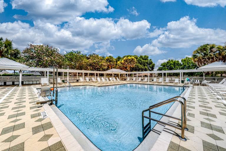 1 Mi to Lake Sumter! Family Retreat w/ Large Patio — photo 3