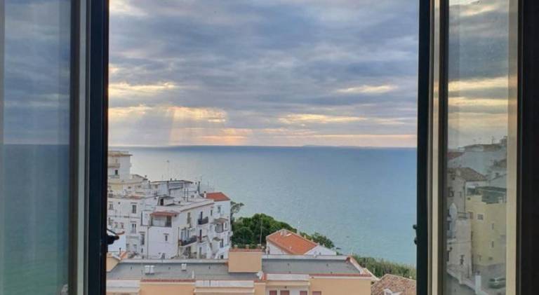Apartment with 3 rooms for 8 persons in Rodi Garganico