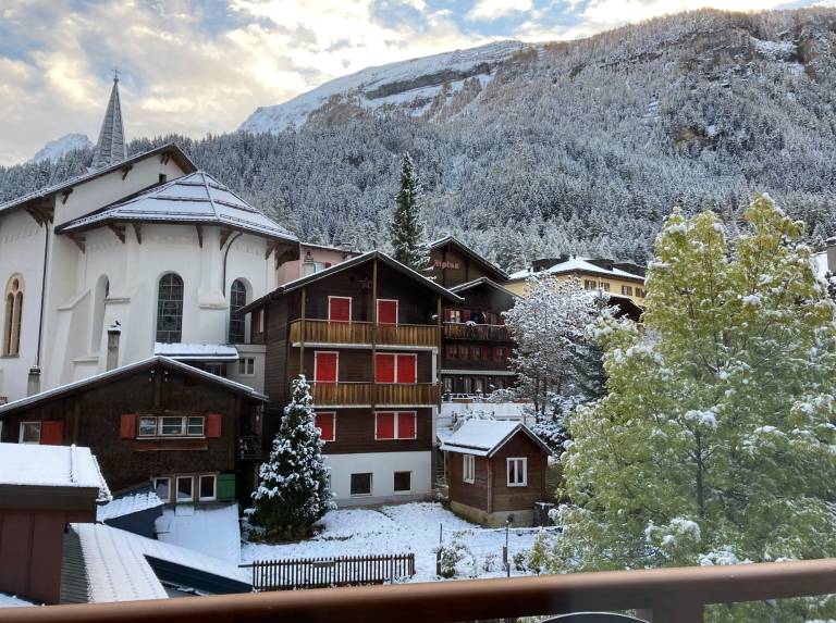 Ferienwohnung in Leukerbad, für max. 4 Personen Ferienwohnung in Leukerbad, für max. 4 Personen