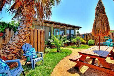 Vacation home with 1 room for 4 persons in Port Aransas, TX
