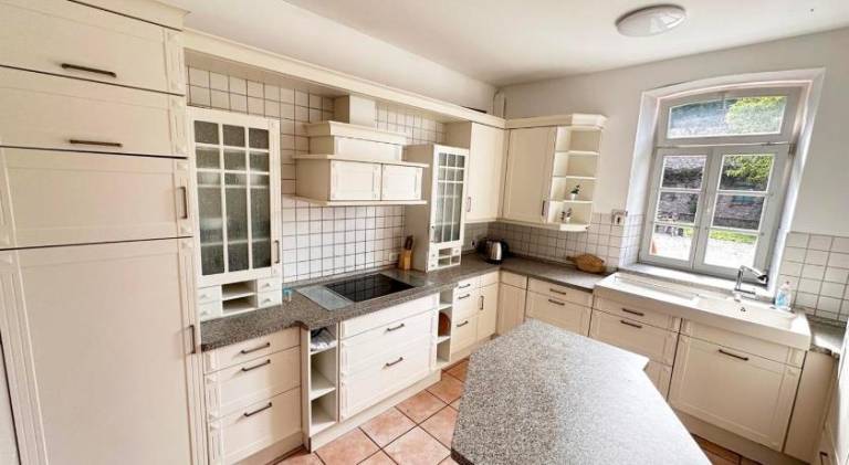 Rental apartment with yard & grill — photo 4