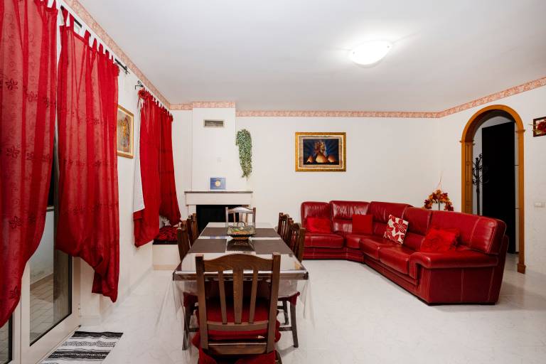Apartment 'Alberobello Relax' with Balcony and Air Conditioning — photo 3