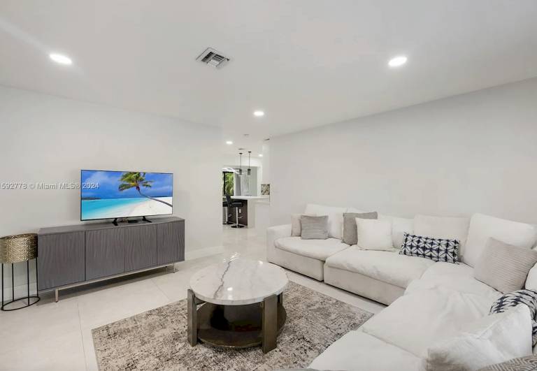 House  Tamarac