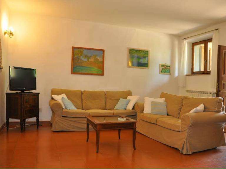 Apartment with barbecue & pool — photo 4