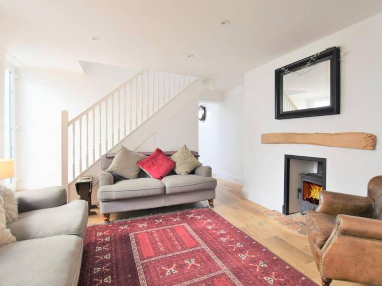 Cottage with yard | Water view in Folkestone