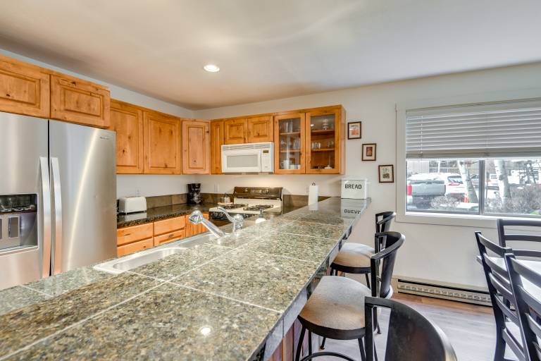 Ketchum Condo w/ Deck < 1 Mi to Sun Valley Resort! — photo 4