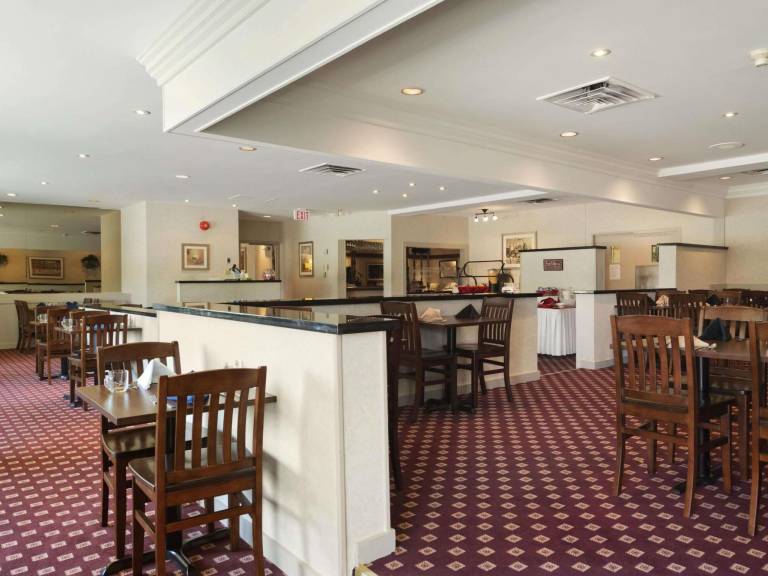 Ramada by Wyndham Trenton — photo 3