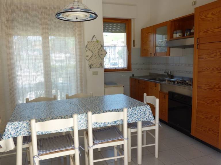 Rental apartment with 2 rooms for 4 persons — photo 4
