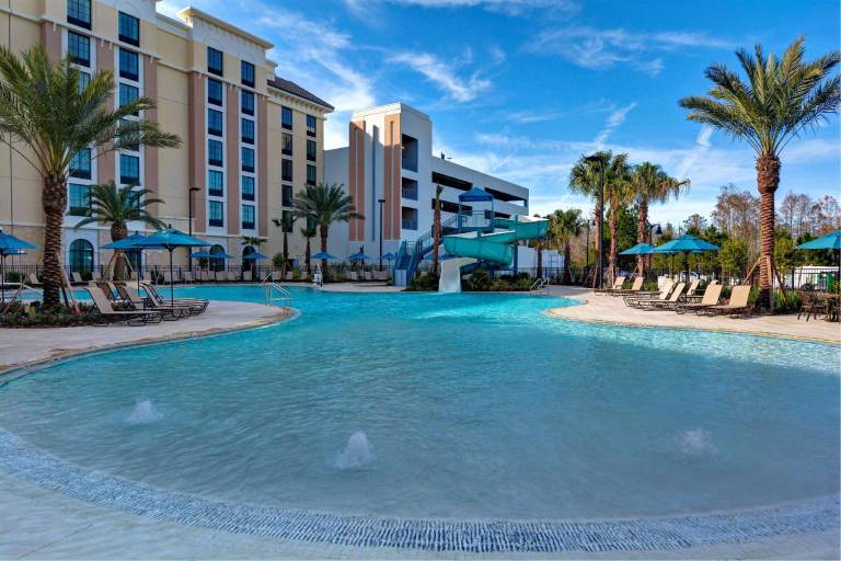 Home2 Suites by Hilton Orlando at FLAMINGO CROSSINGS Town Center — photo 2