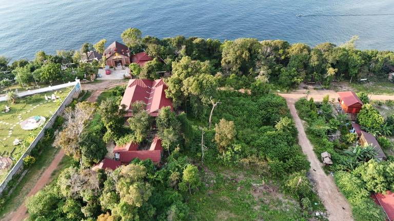 The Cliff Hostel, M'pai Bay — photo 5