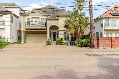 Villa  St. George Place