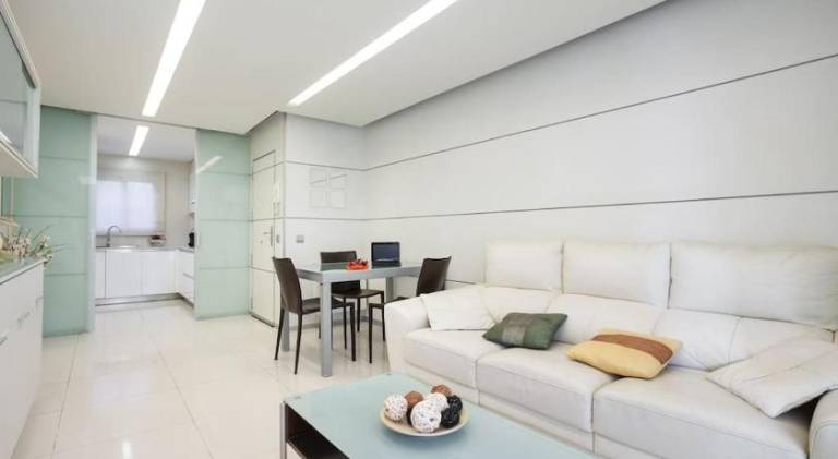 Holiday apartment with yard & pool — photo 2