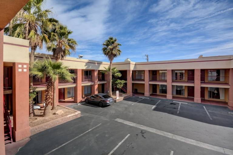 Motel Downtown