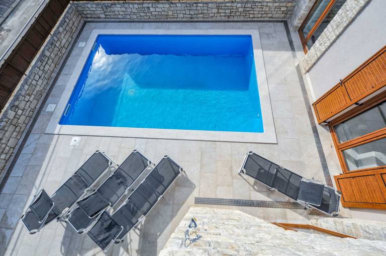 Charming 3-BR villa with private pool close to beaches — photo 4