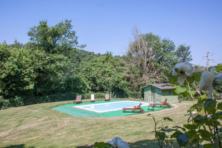 Children-friendly farm with grill, garden & pool | Garden view | Dogs allowed — photo 4