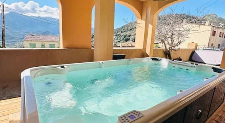 Holiday apartment with jacuzzi — photo 5