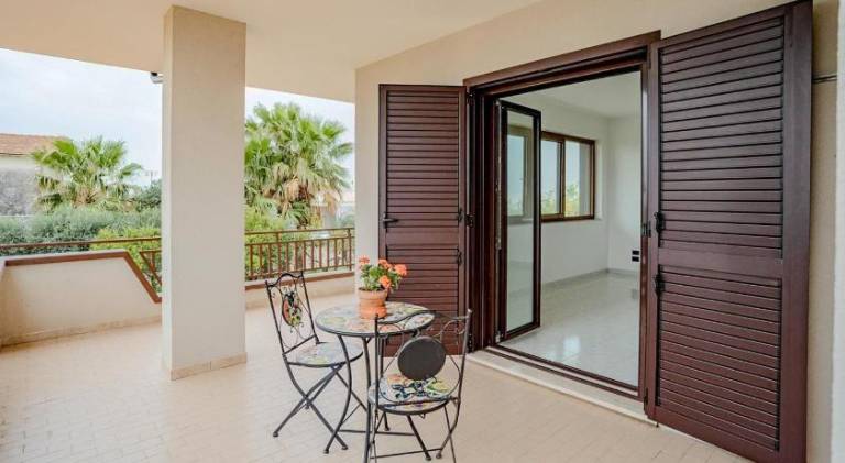 Villa with 2 rooms for 4 persons — photo 2