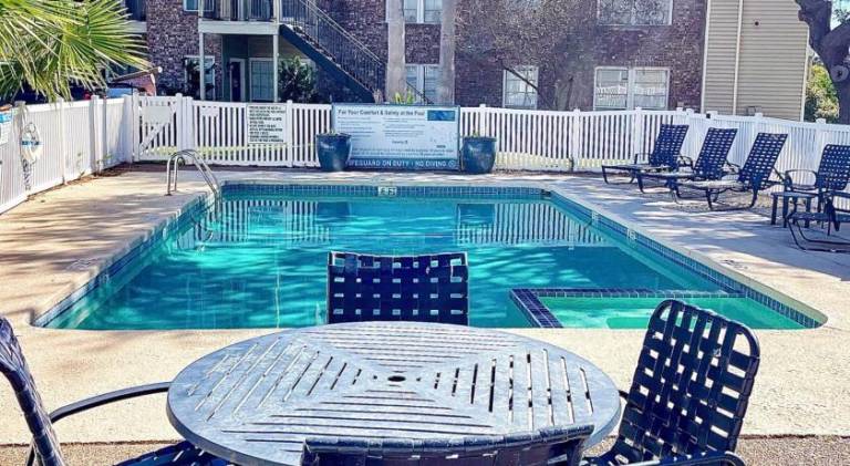 Pleasant rental apartment with pool | Suitable for remote work | Pets are welcome — photo 4