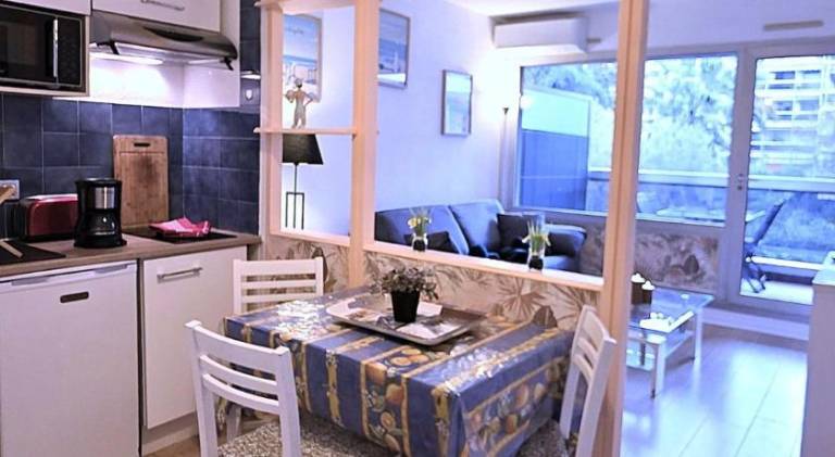 Vacation home with patio & heated pool — photo 3