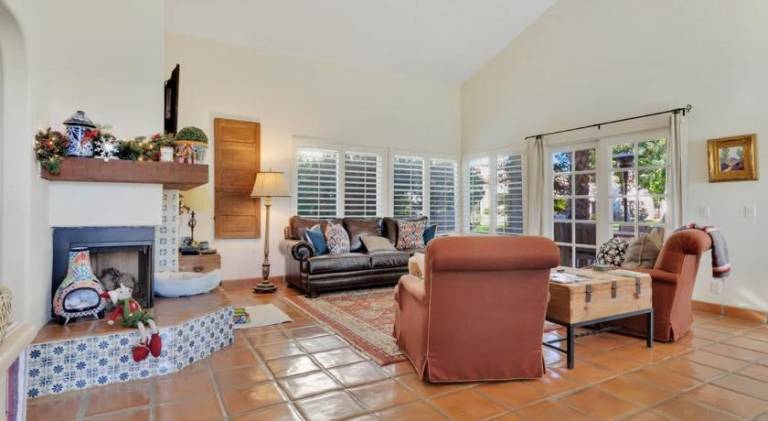 Fully equipped lovely villa with pool, garden & hot tub | Good for workation | Pets allowed — photo 2