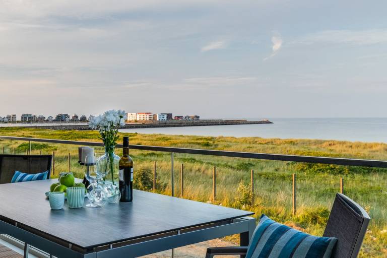 "BeachLoungeFour" Ferienwohnung am Strand mit Sonnenterrasse, Sauna & Meerblick — photo 3