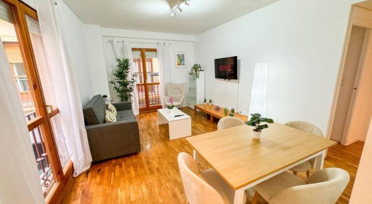 Holiday apartment | Next to Cathedral-Basilica of Our Lady of the Pillar | Pet-friendly — photo 3