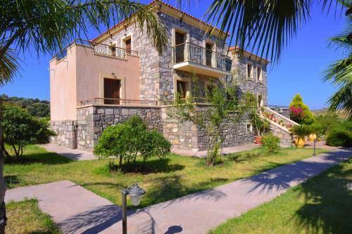 Pleasant apartment with terrace, hot tub & pool | Dogs allowed in Lesvos