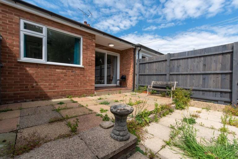 City Bungalow-Free Parking-Ideal For Contractors — photo 4