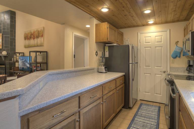 New Listing! Prime Location Shared Hot Tub Deck Mtn Views Dogs OK — photo 5