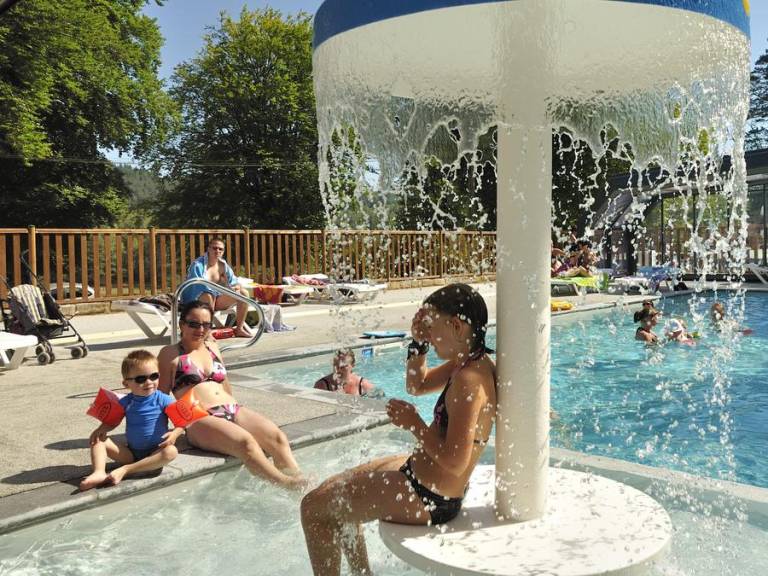 Family-friendly lovely mobile home with terrace & heated pool | Close to the beach | Pets are welcome — photo 3
