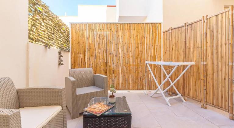 Apartment with terrace — photo 5